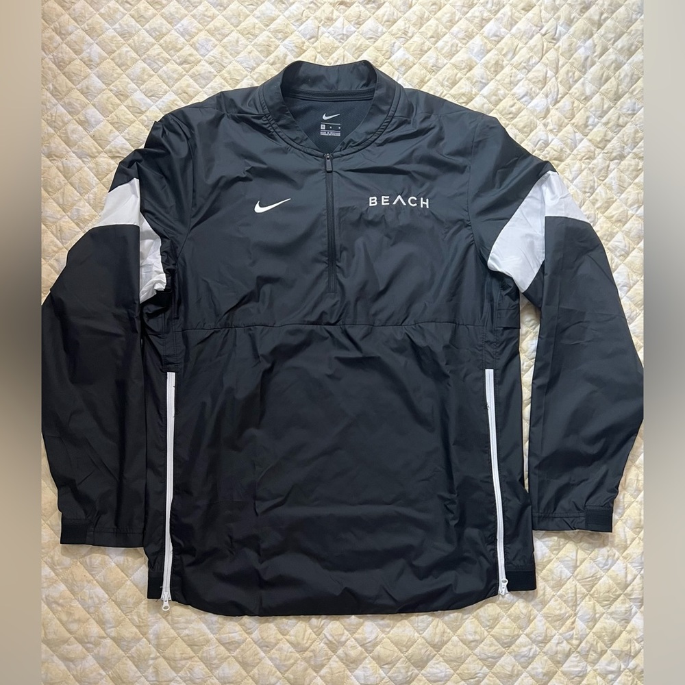 Nike dry fit jacket size M good condition men’s or women’s unisex